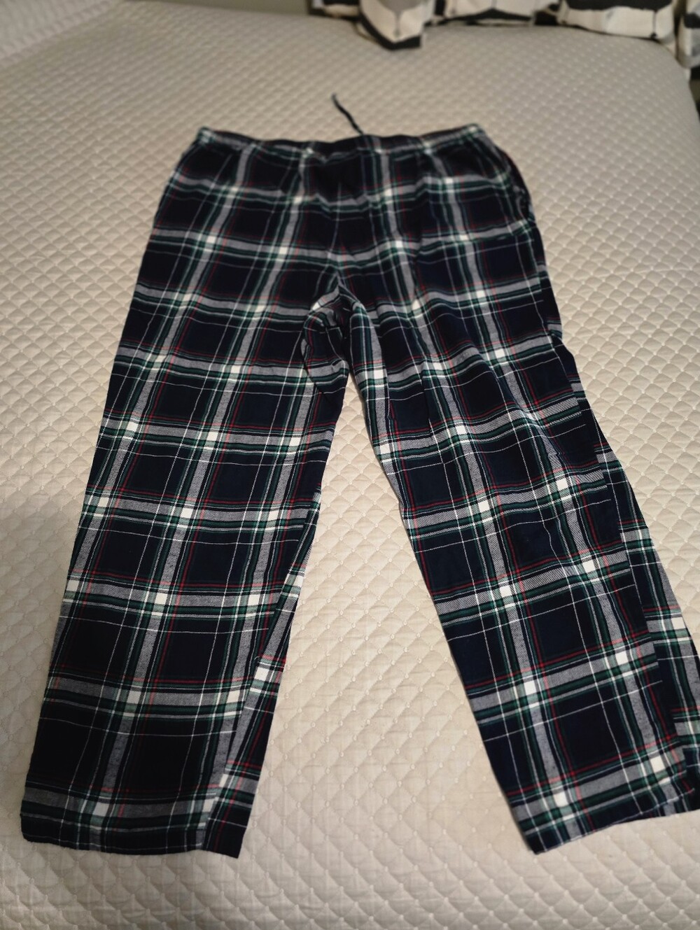 XL - Lands' End Men's Navy, Green & White Plaid Lounge Pants (Loved Pre-owned)